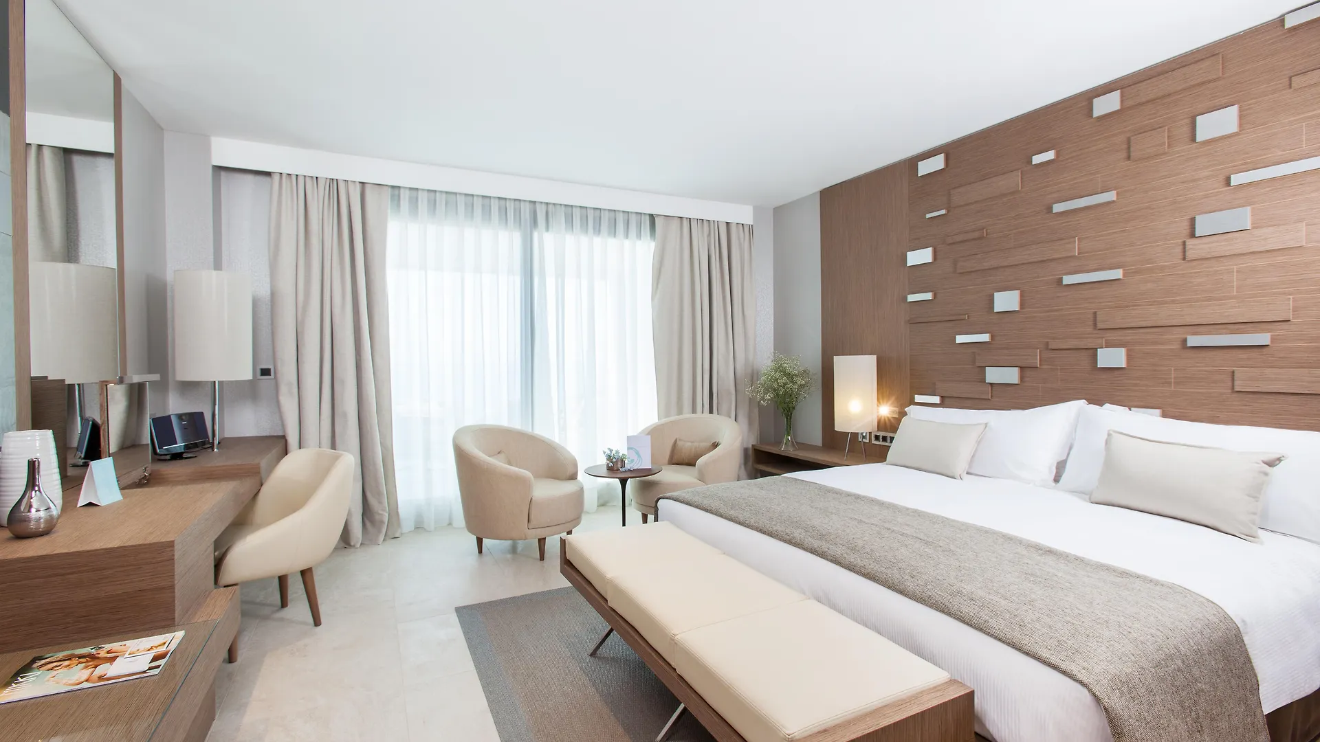 Hotel The Oasis By Don Carlos Resort (Adults Only) Marbella