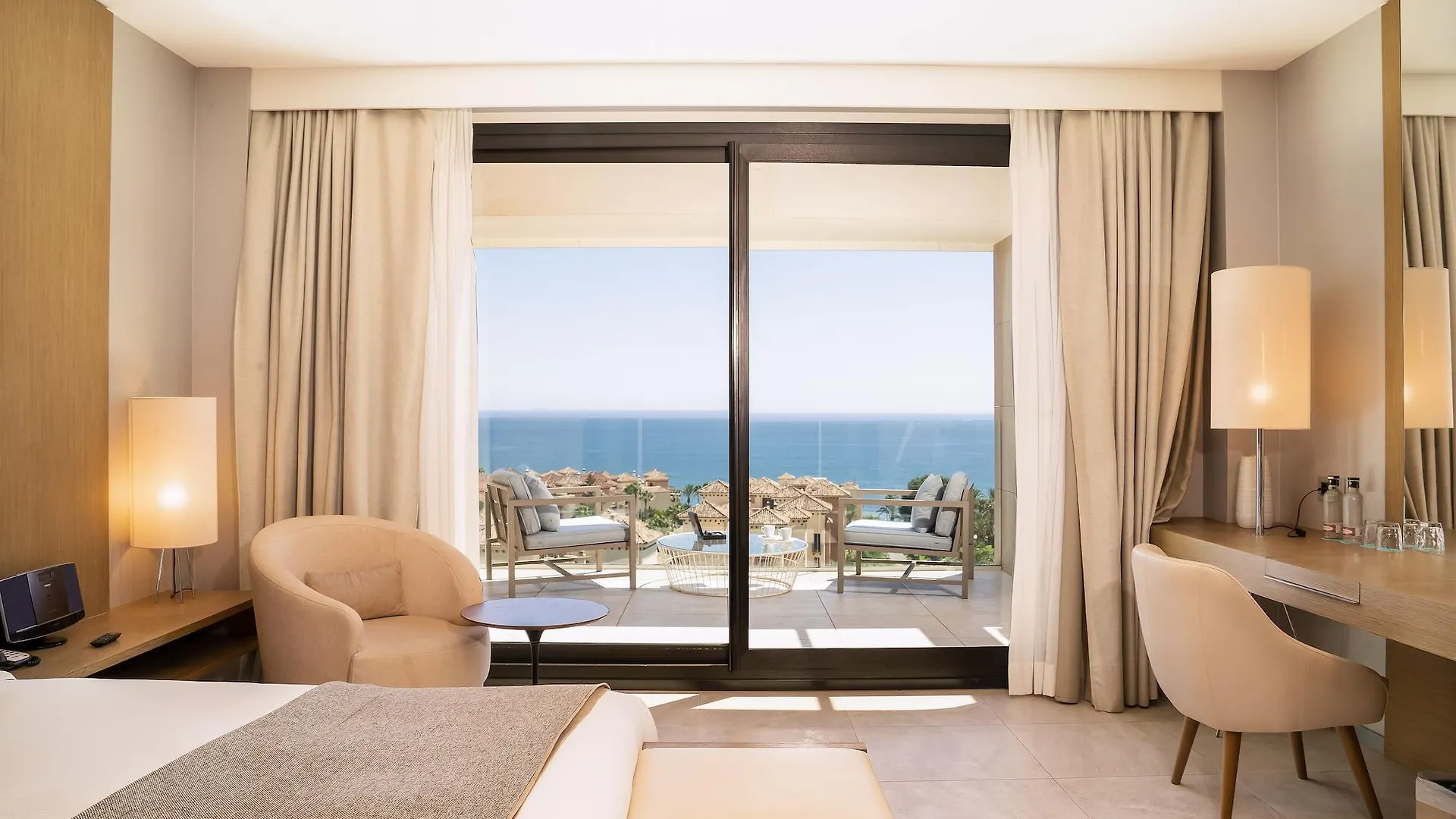 The Oasis By Don Carlos Resort (Adults Only) Marbella