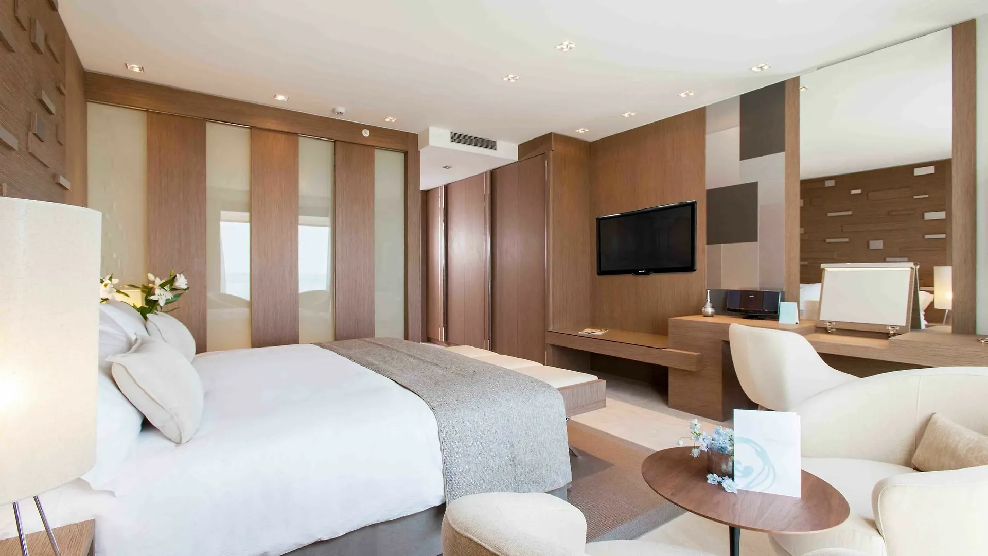 The Oasis By Don Carlos Resort (Adults Only) Marbella Spanje