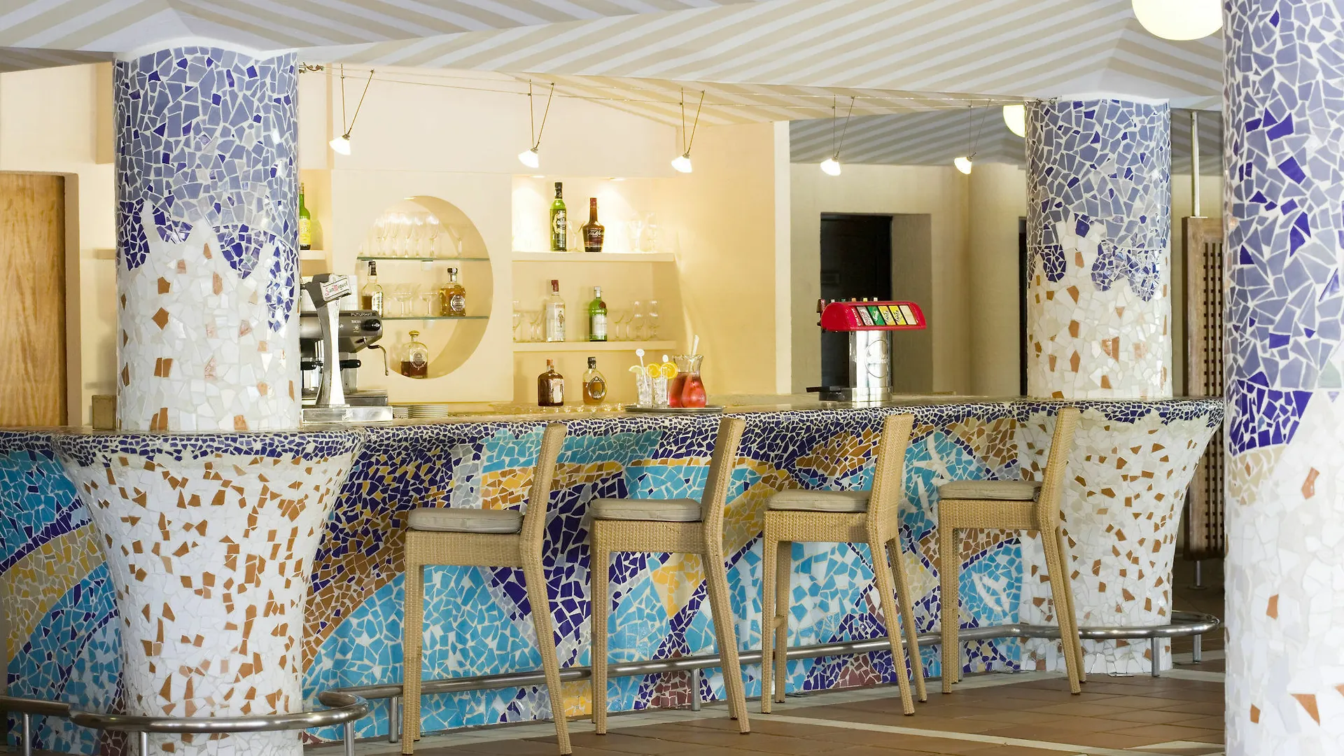 Hotel The Oasis By Don Carlos Resort (Adults Only) Marbella